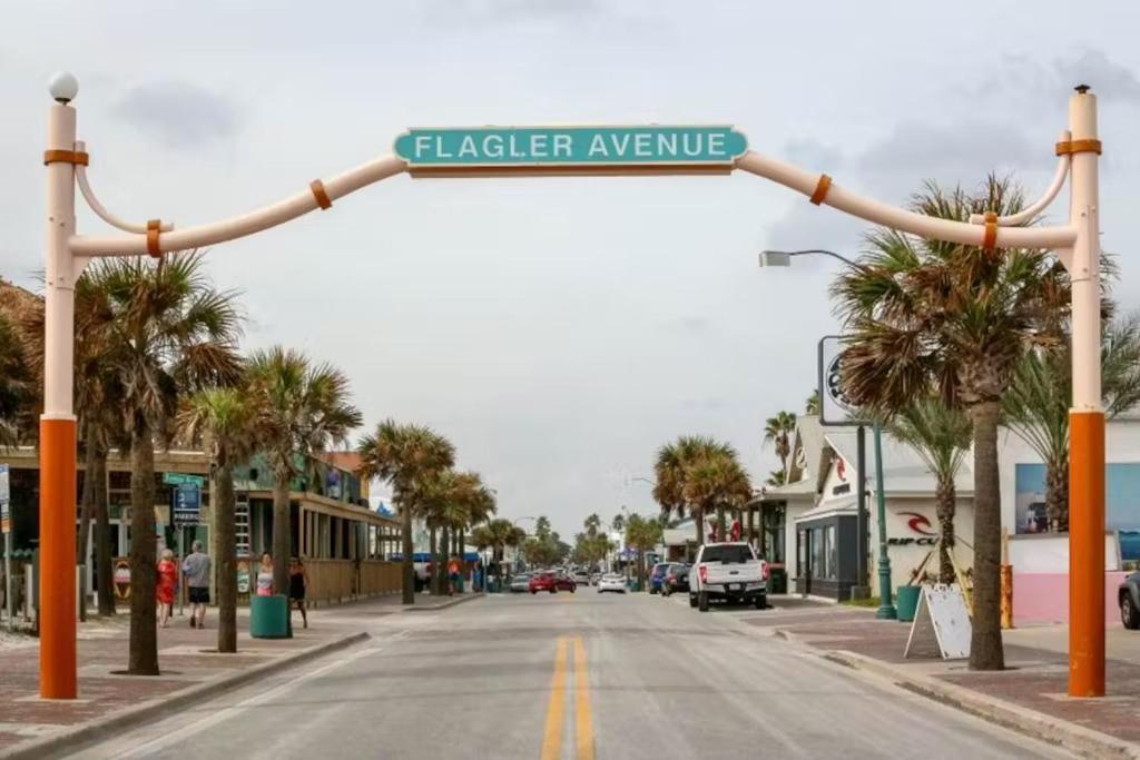 فيلا Oceanfront Balcony, Pool, Bbq, Steps To Flagler Ave نيو سميرنا بيتش المظهر الخارجي الصورة